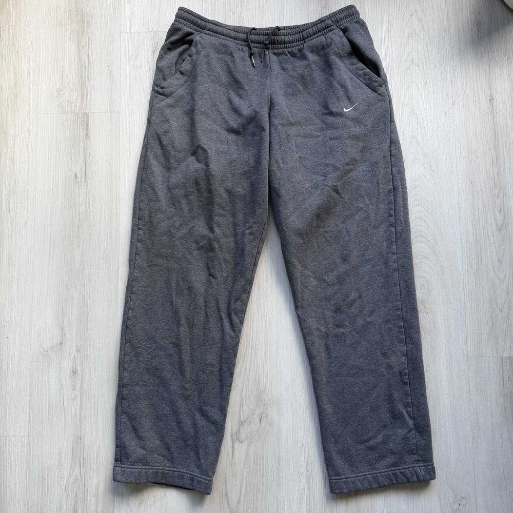 Nike Men’s Vintage Y2K Gray Sweatpants Baggy